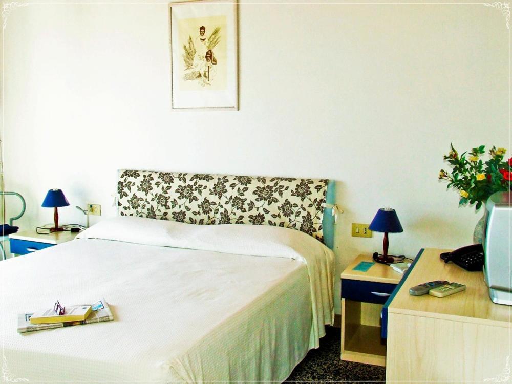 בוסה מרינה Hotel Miramare חדר תמונה